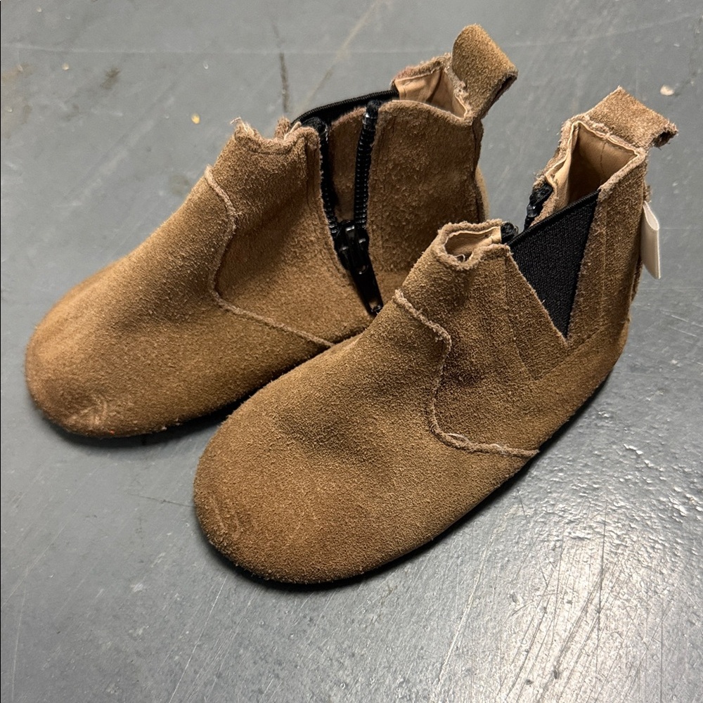 Little love bug Brown Suede Baby Booties